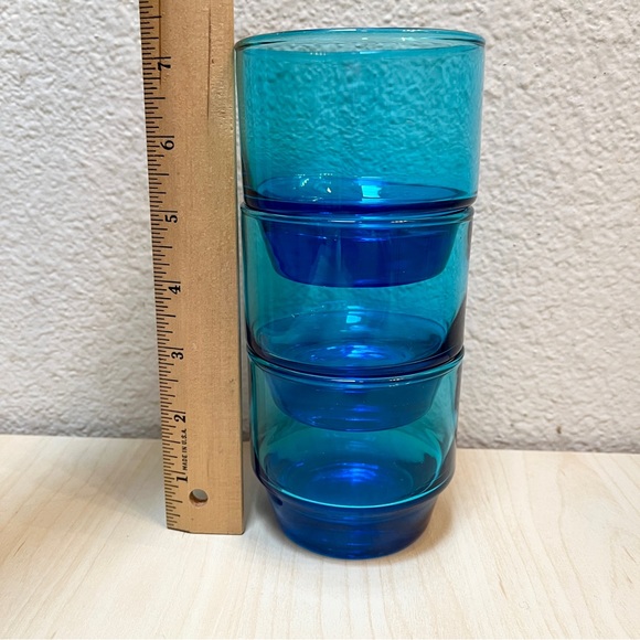 Blue Glasses. Set of 3. Vintage. Beautiful. Stackable. - Picture 4 of 6